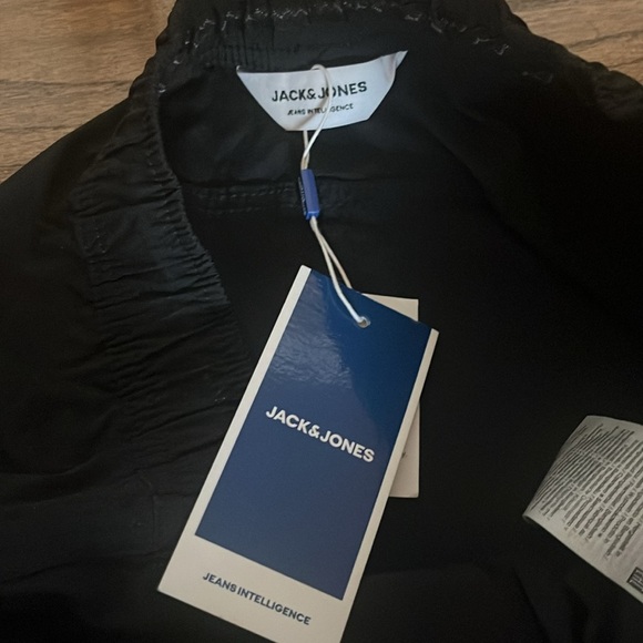 Jack & Jones mens JJIGORDON JUROSS CARGO AKM
BLACK Cargo Pants - Picture 12 of 16